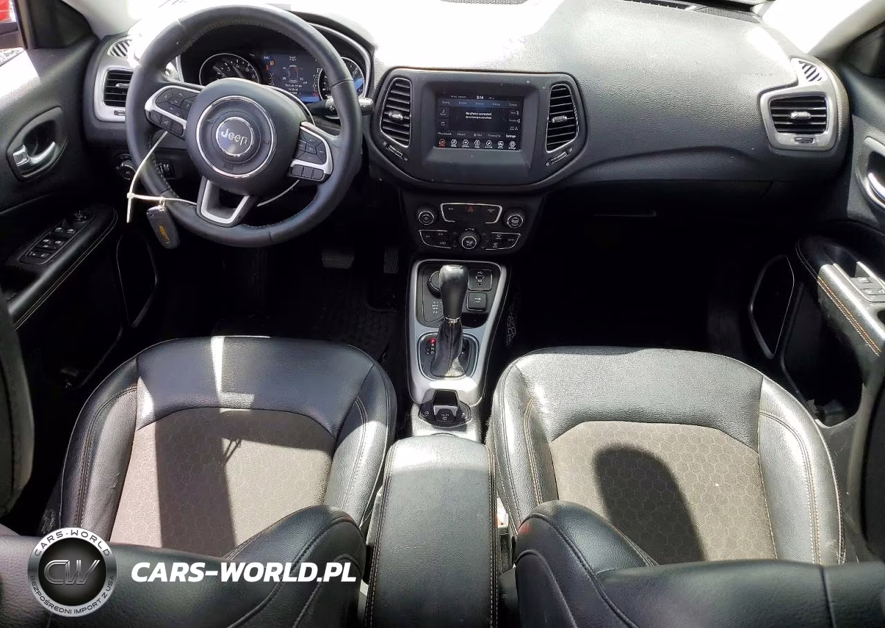 2018 Jeep Compass Latitude VIN:3C4NJDBB2JT239014 - 8