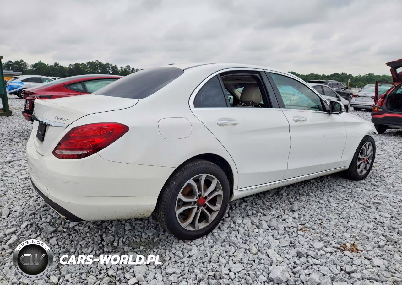 2015 Mercedes-Benz C 300 4Matic VIN:55SWF4KB7FU032838 - 3