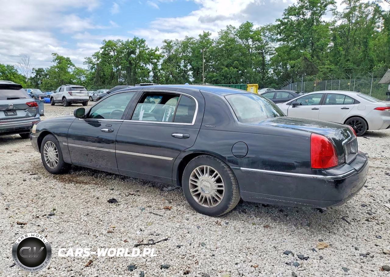 2006 Lincoln Town Car Signature Long Wheelbase VIN:1LNHM85V86Y646452 - 2