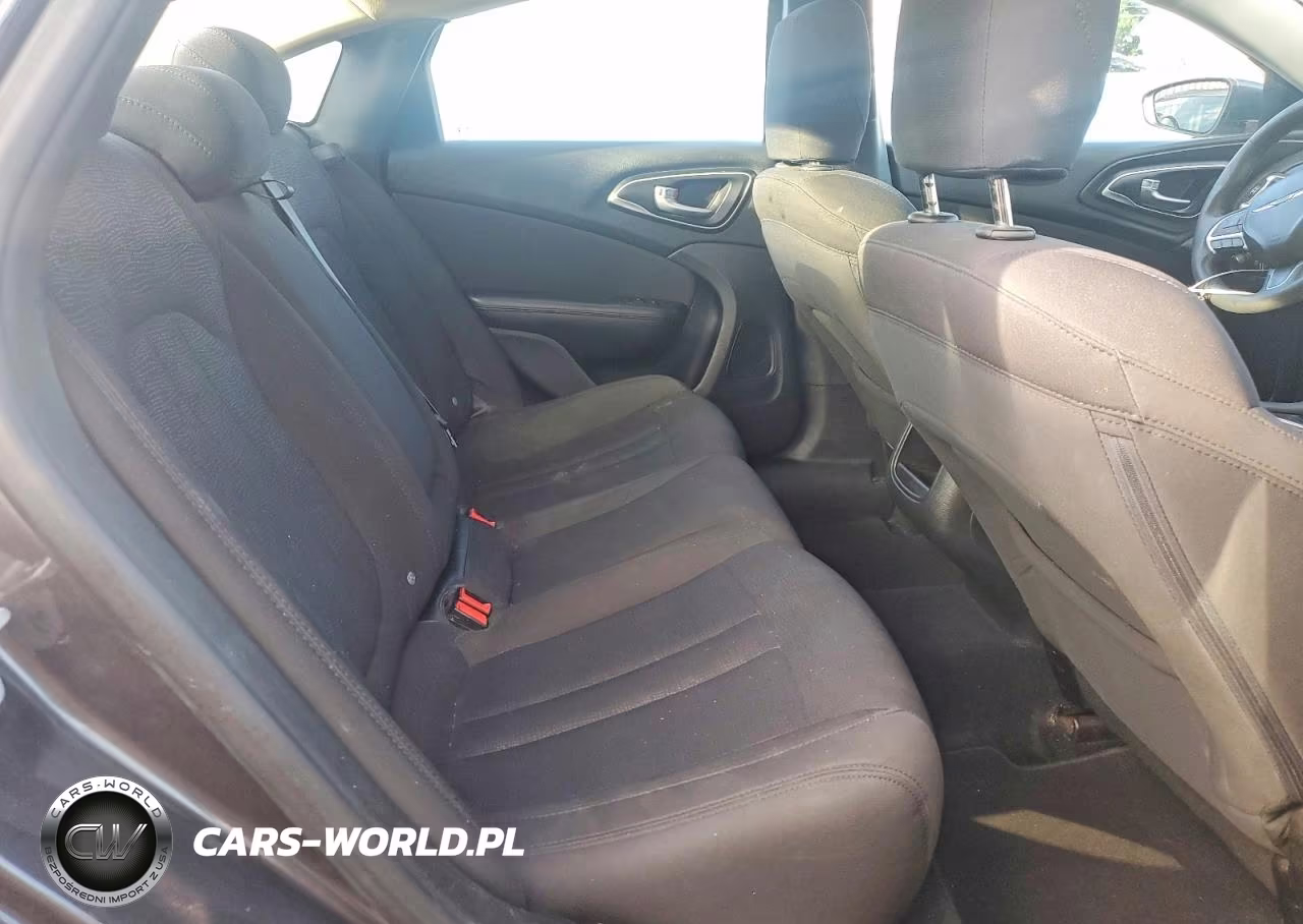 2015 Chrysler 200 Limited VIN:1C3CCCAB5FN683237 - 10