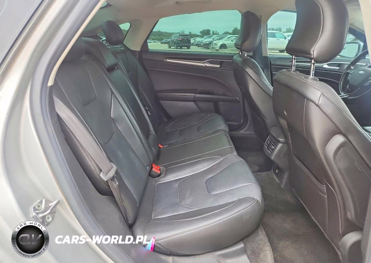 2015 Ford Fusion Titanium VIN:3FA6P0K91FR258446 - 10