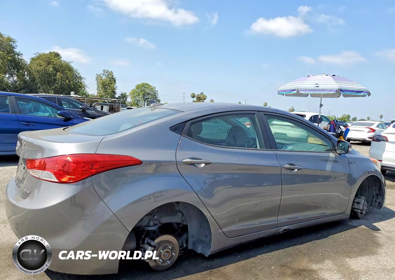 2011 Hyundai Elantra Limited VIN:5NPDH4AE0BH076108 - 3
