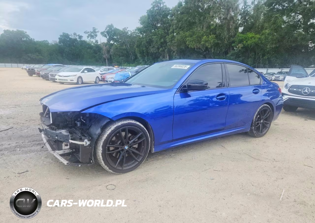 2022 BMW 330Xi – zdjęcie 1 z 12
