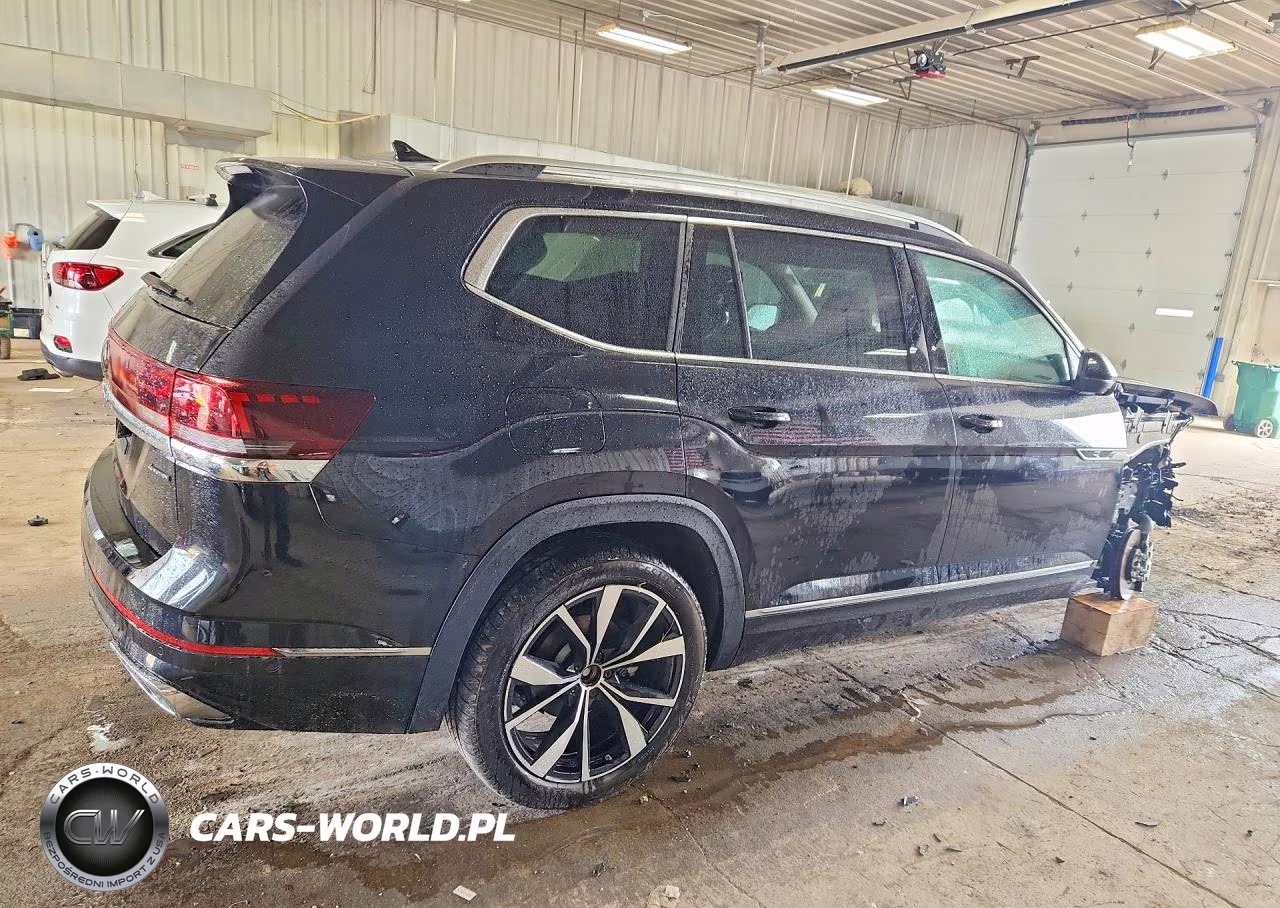 2024 Volkswagen Atlas Sel Premium R-Line VIN:1V2FR2CA3RC564123 - 3