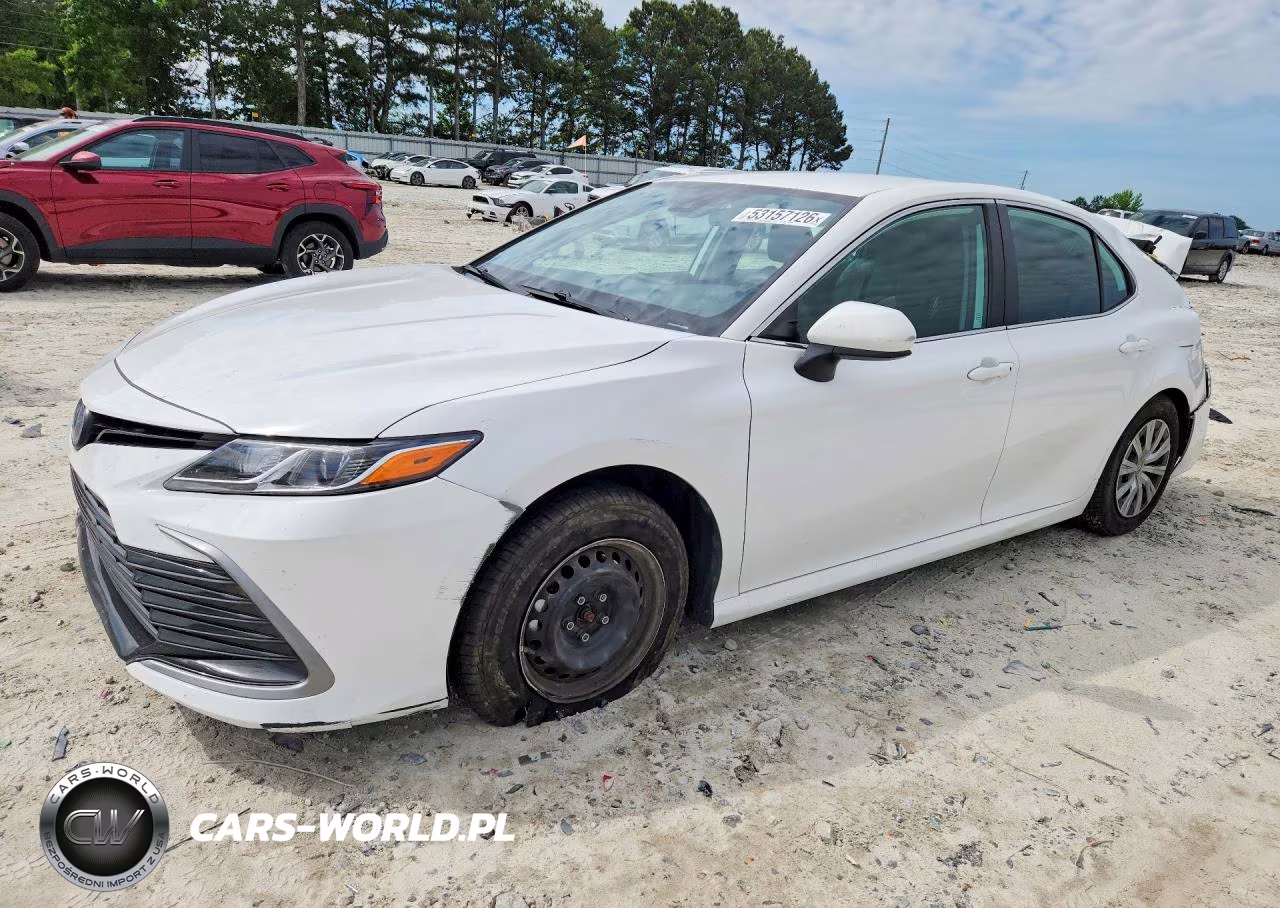 2022 Toyota Camry Le – zdjęcie 1 z 12