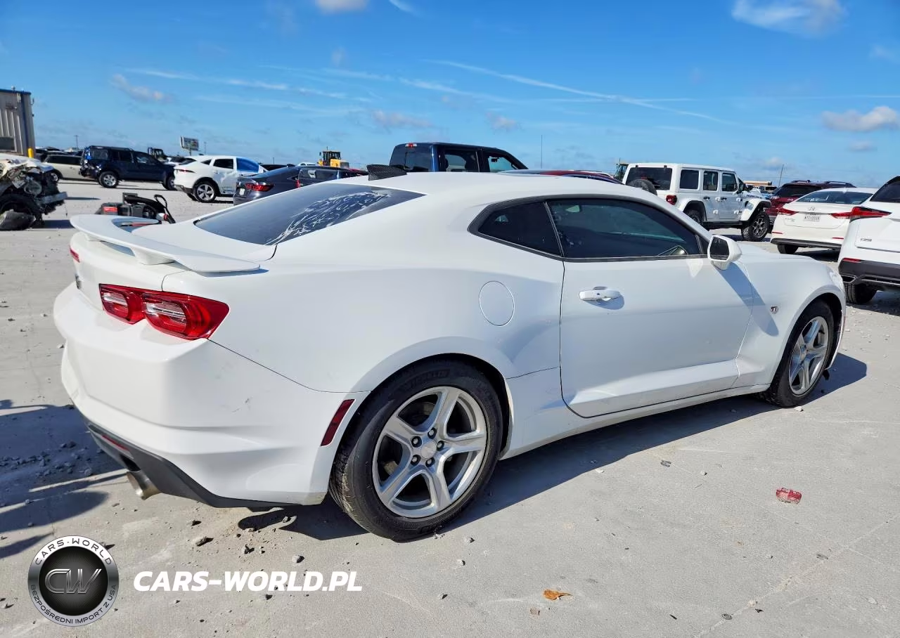 2019 Chevrolet Camaro Lt VIN:1G1FD1RS2K0157209 - 3