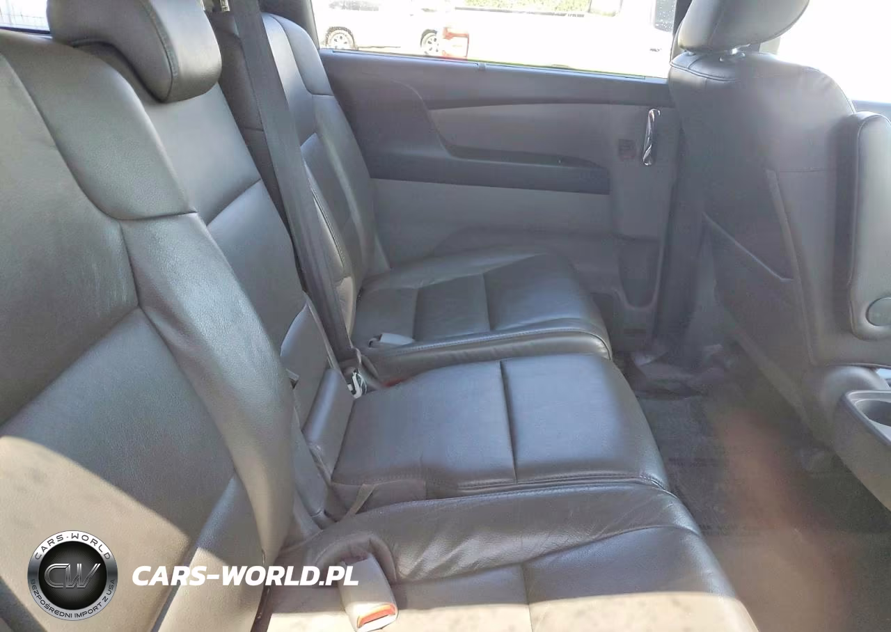2015 Honda Odyssey Touring VIN:5FNRL5H91FB062497 - 11