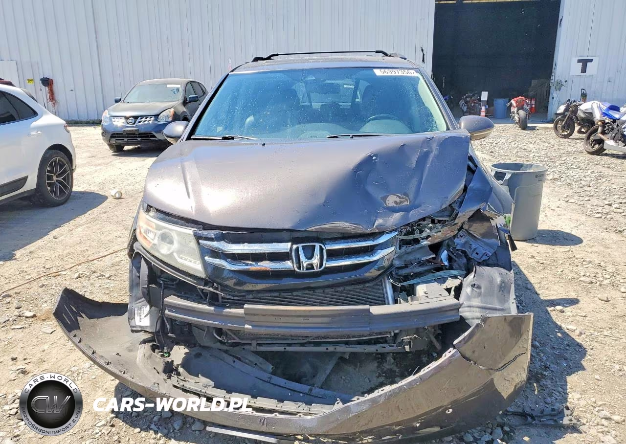 2015 Honda Odyssey Touring VIN:5FNRL5H91FB062497 - 5
