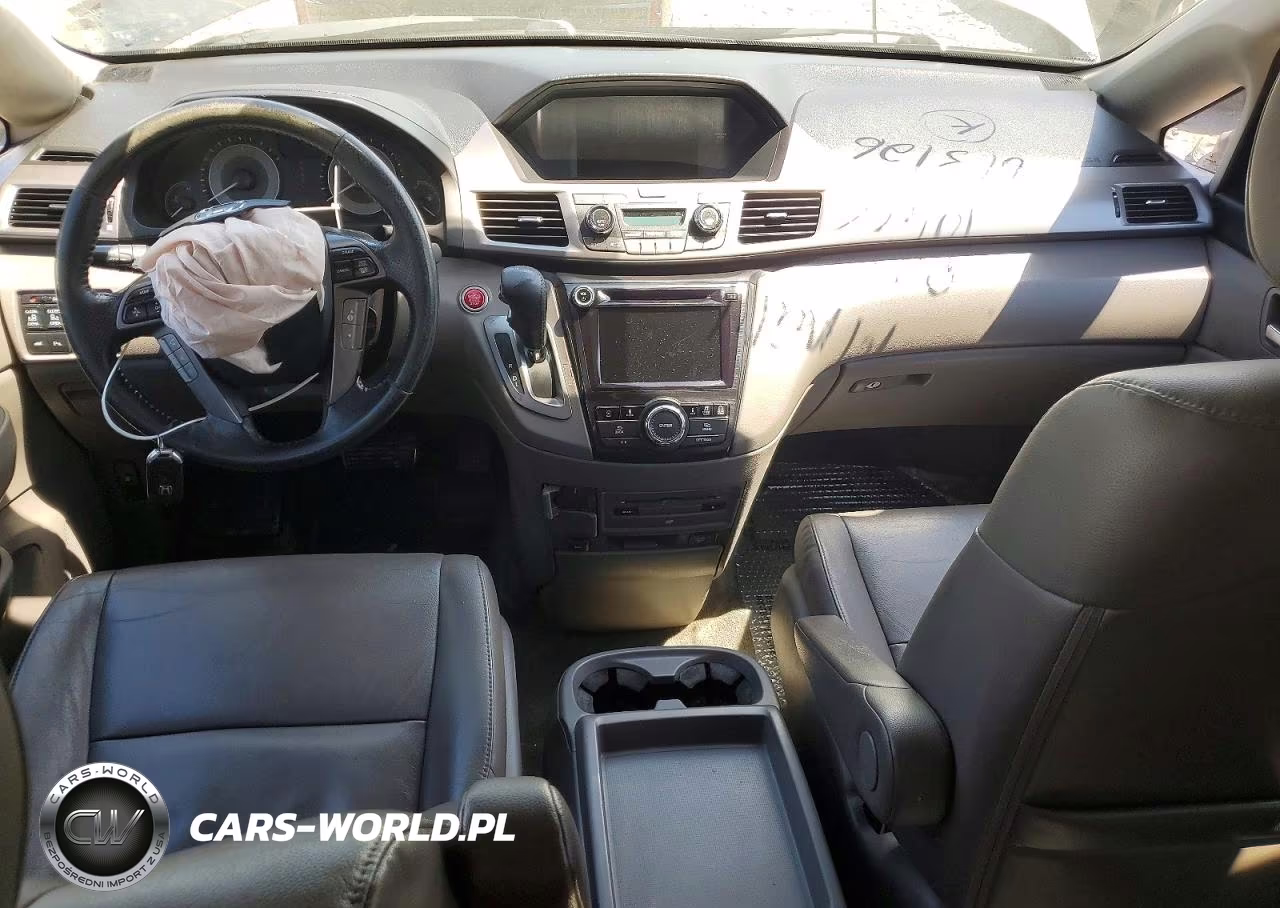 2015 Honda Odyssey Touring VIN:5FNRL5H91FB062497 - 8