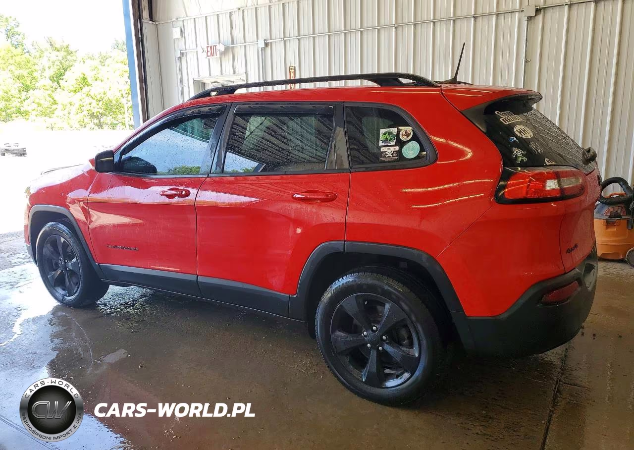2018 Jeep Cherokee Latitude VIN:1C4PJMCB0JD603444 - 2