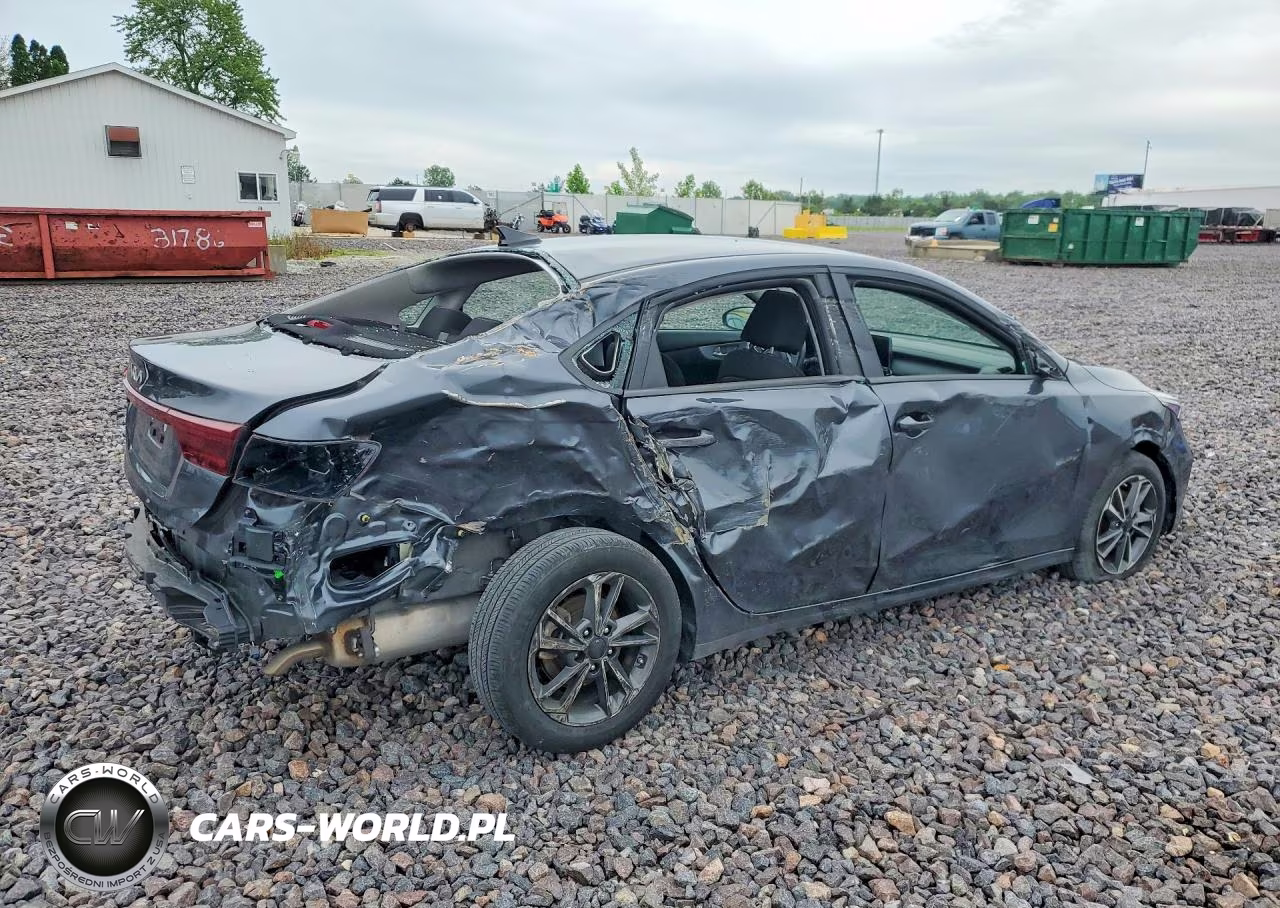 2023 Kia Forte Lxs VIN:3KPF24AD1PE648980 - 3