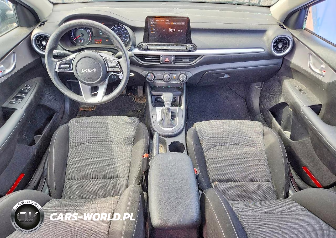 2023 Kia Forte Lxs VIN:3KPF24AD1PE648980 - 8