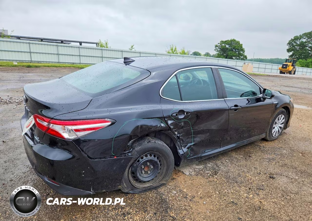 2020 Toyota Camry Le VIN:4T1E31AK7LU535712 - 3