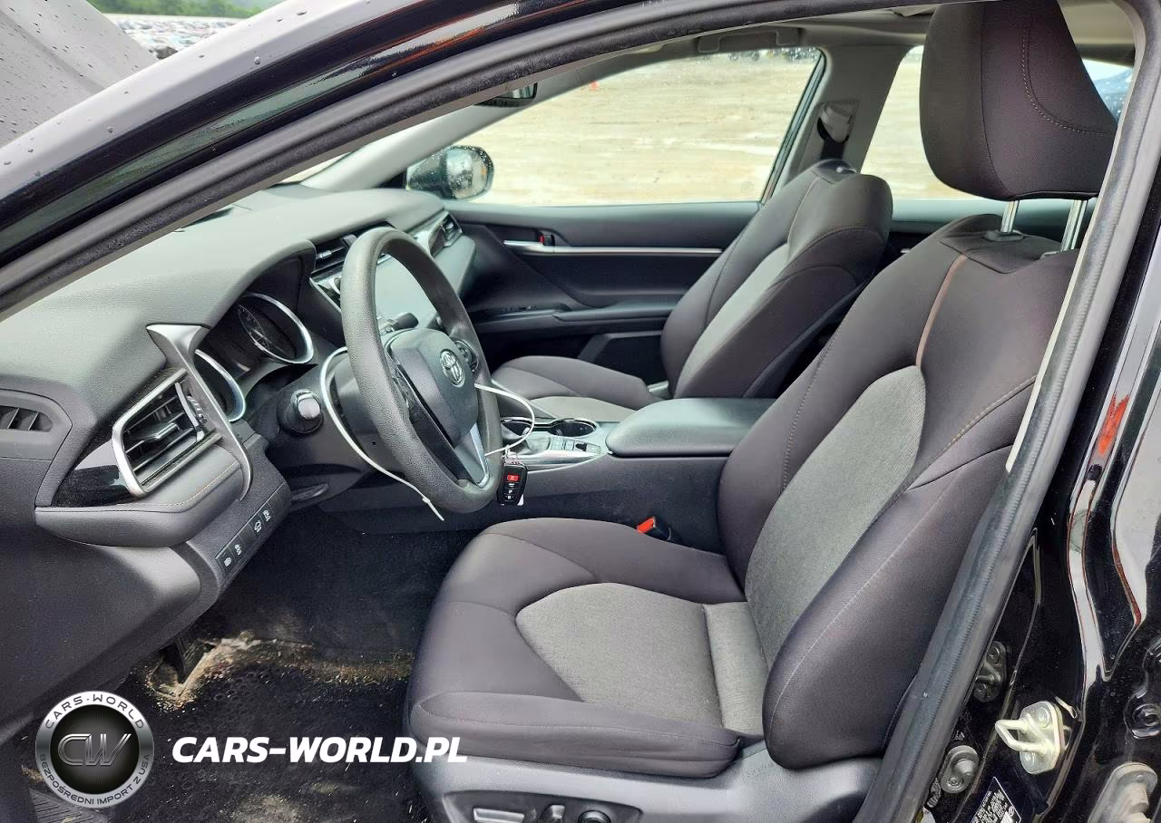 2020 Toyota Camry Le VIN:4T1E31AK7LU535712 - 7
