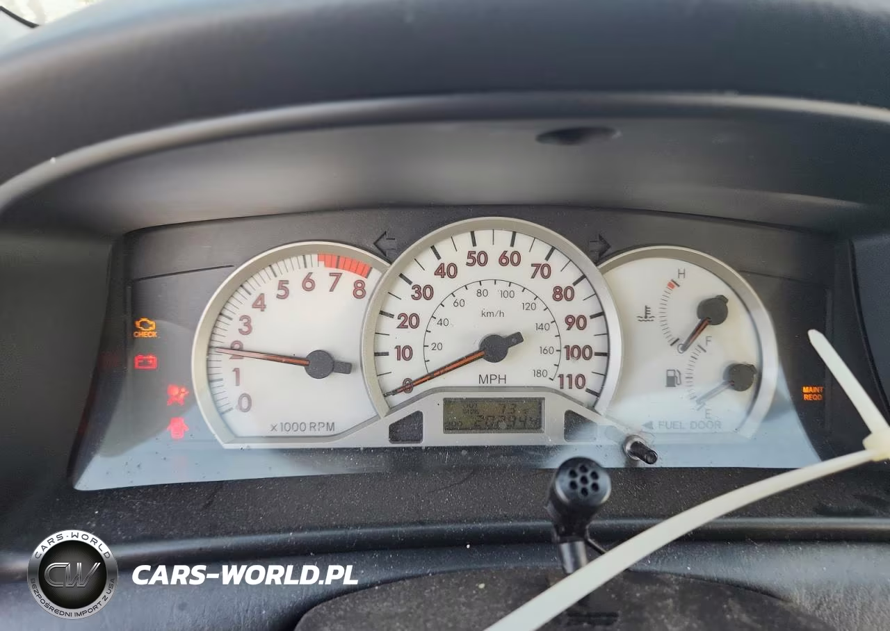 2005 Toyota Corolla S VIN:1NXBR32E35Z553634 - 9