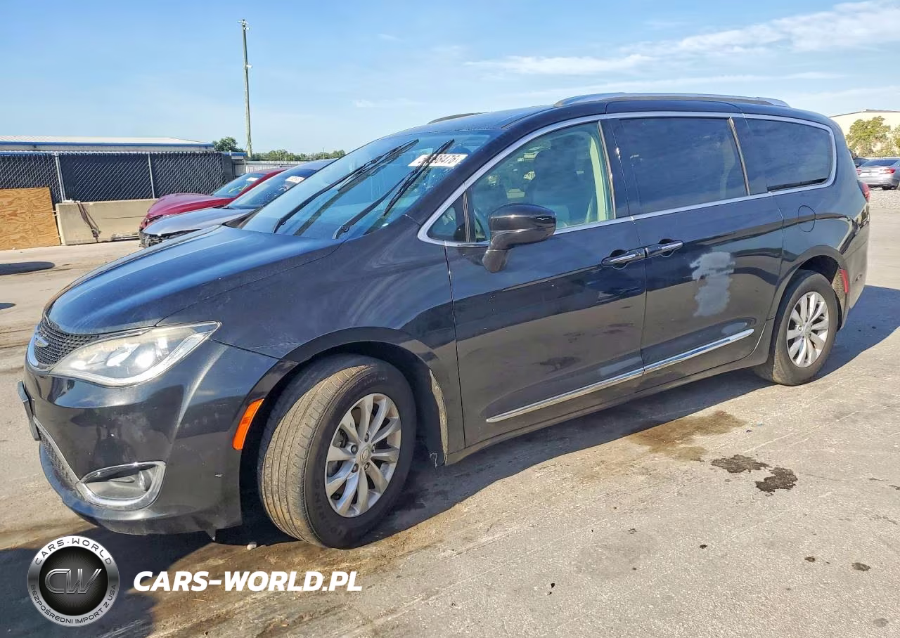 2019 Chrysler Pacifica Touring L – zdjęcie 1 z 13