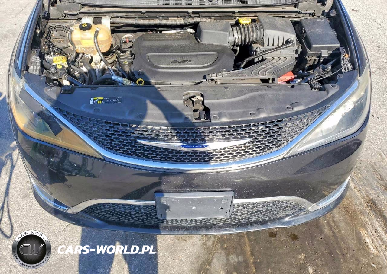 2019 Chrysler Pacifica Touring L VIN:2C4RC1BG7KR731614 - 12