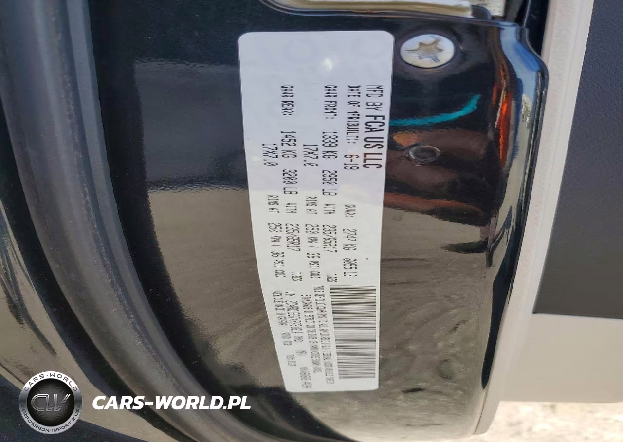 2019 Chrysler Pacifica Touring L VIN:2C4RC1BG7KR731614 - 13