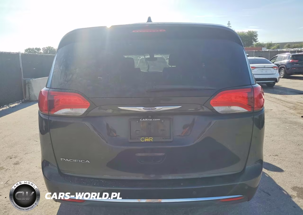 2019 Chrysler Pacifica Touring L VIN:2C4RC1BG7KR731614 - 6