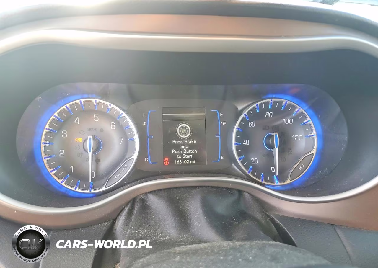2019 Chrysler Pacifica Touring L VIN:2C4RC1BG7KR731614 - 9