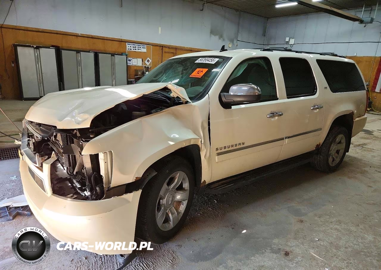 2013 Chevrolet Suburban K1500 Ltz – zdjęcie 1 z 13