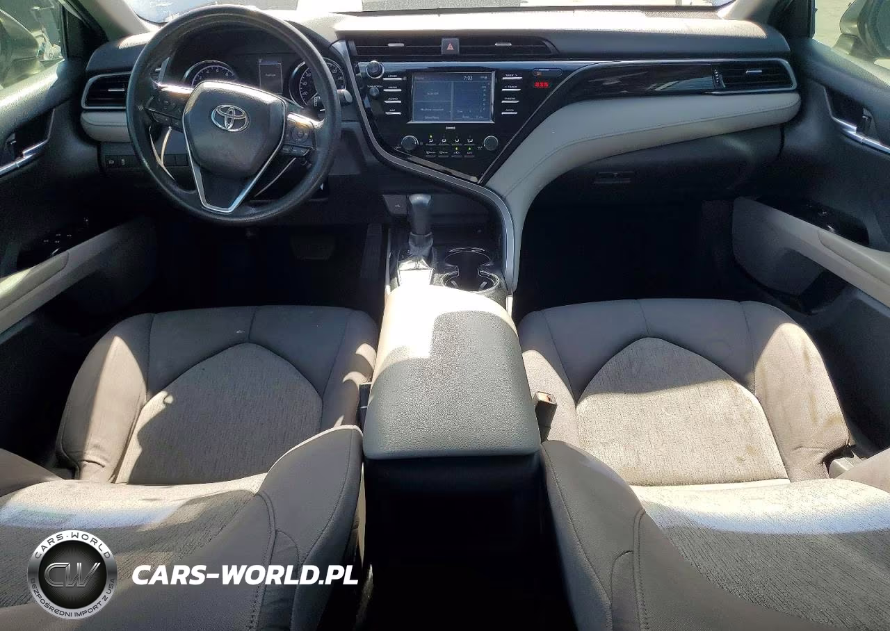 2020 Toyota Camry Le VIN:4T1C11AK1LU938386 - 8