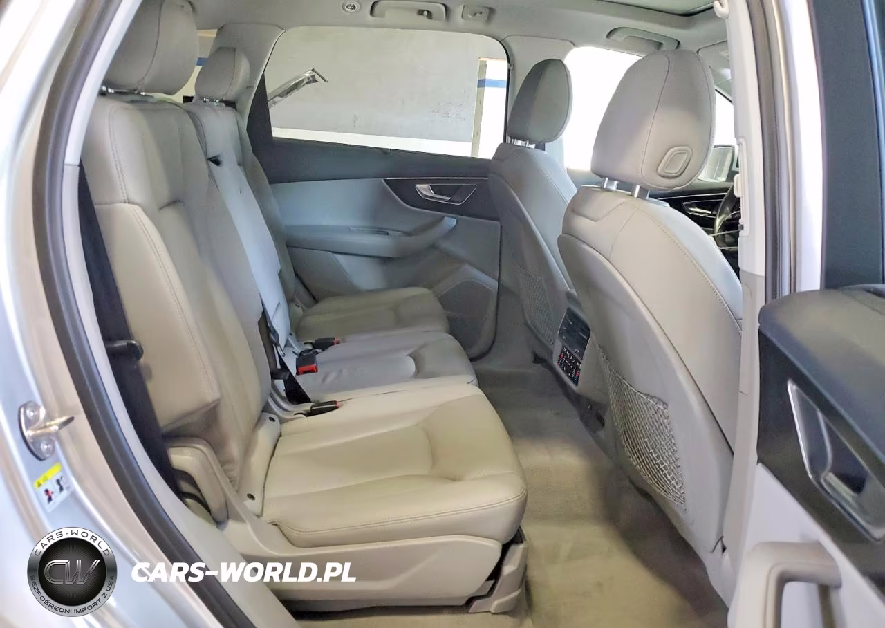 2021 Audi Q7 Premium Plus VIN:WA1LXAF74MD027939 - 11