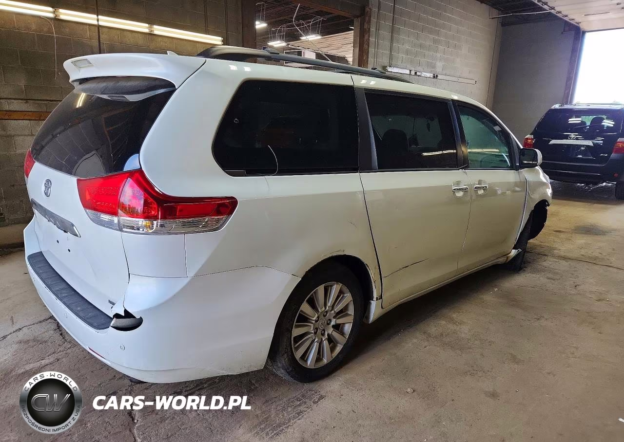 2011 Toyota Sienna Limited Awd VIN:5TDDK3DC7BS011837 - 3