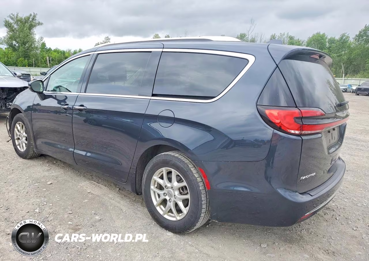 2021 Chrysler Pacifica Touring L VIN:2C4RC1BG2MR589157 - 2