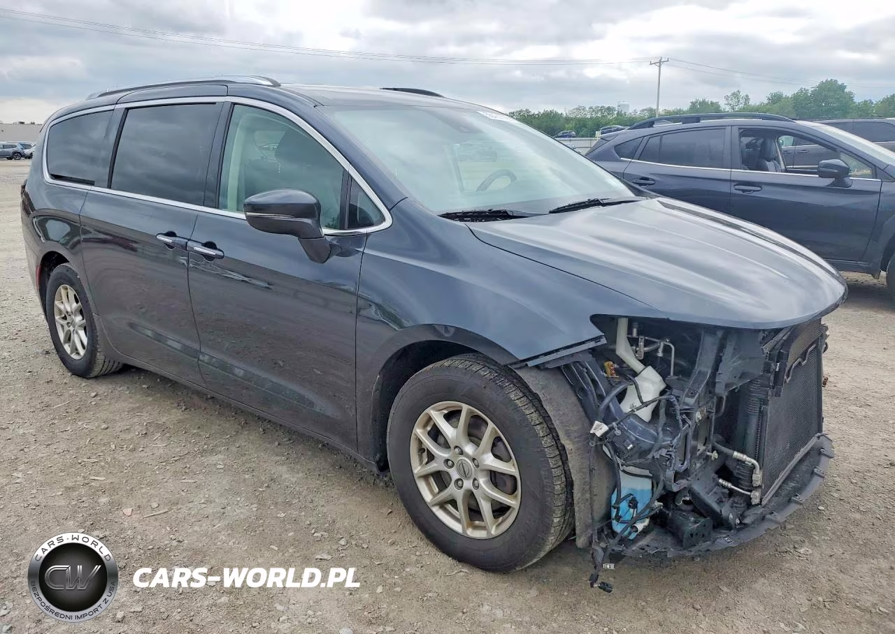 2021 Chrysler Pacifica Touring L VIN:2C4RC1BG2MR589157 - 4