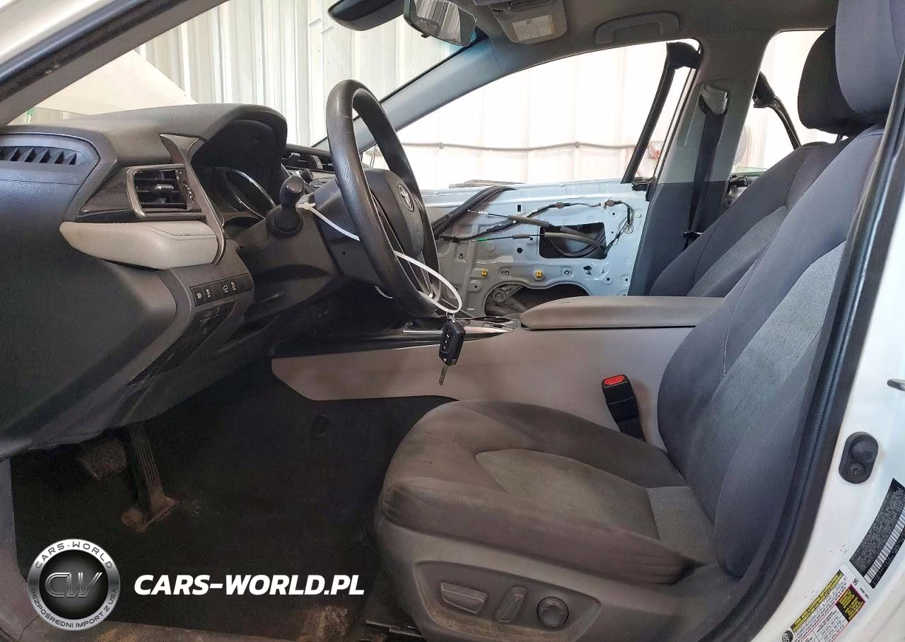 2020 Toyota Camry Le VIN:4T1C11BK6LU011172 - 7