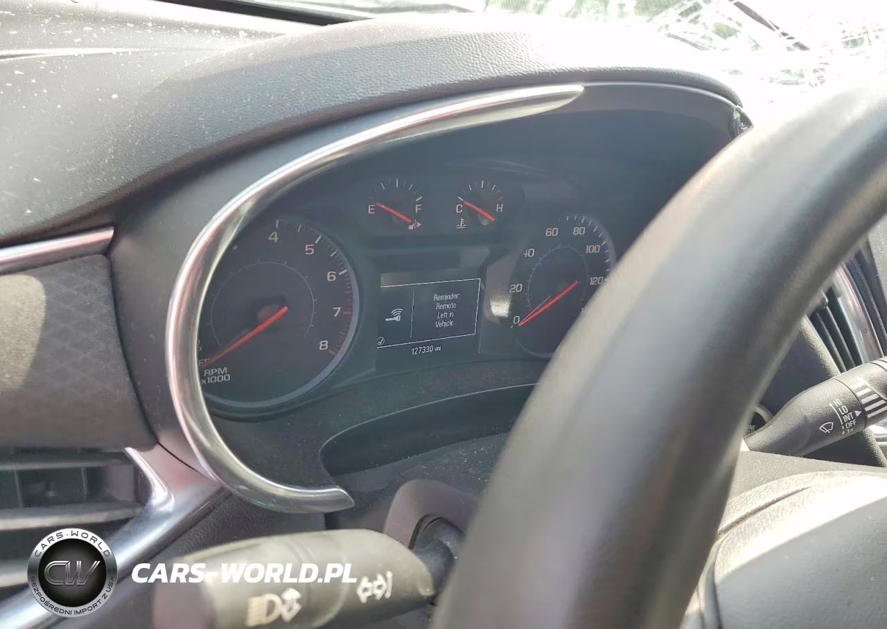 2018 Chevrolet Malibu Lt VIN:1G1ZD5ST4JF195947 - 9
