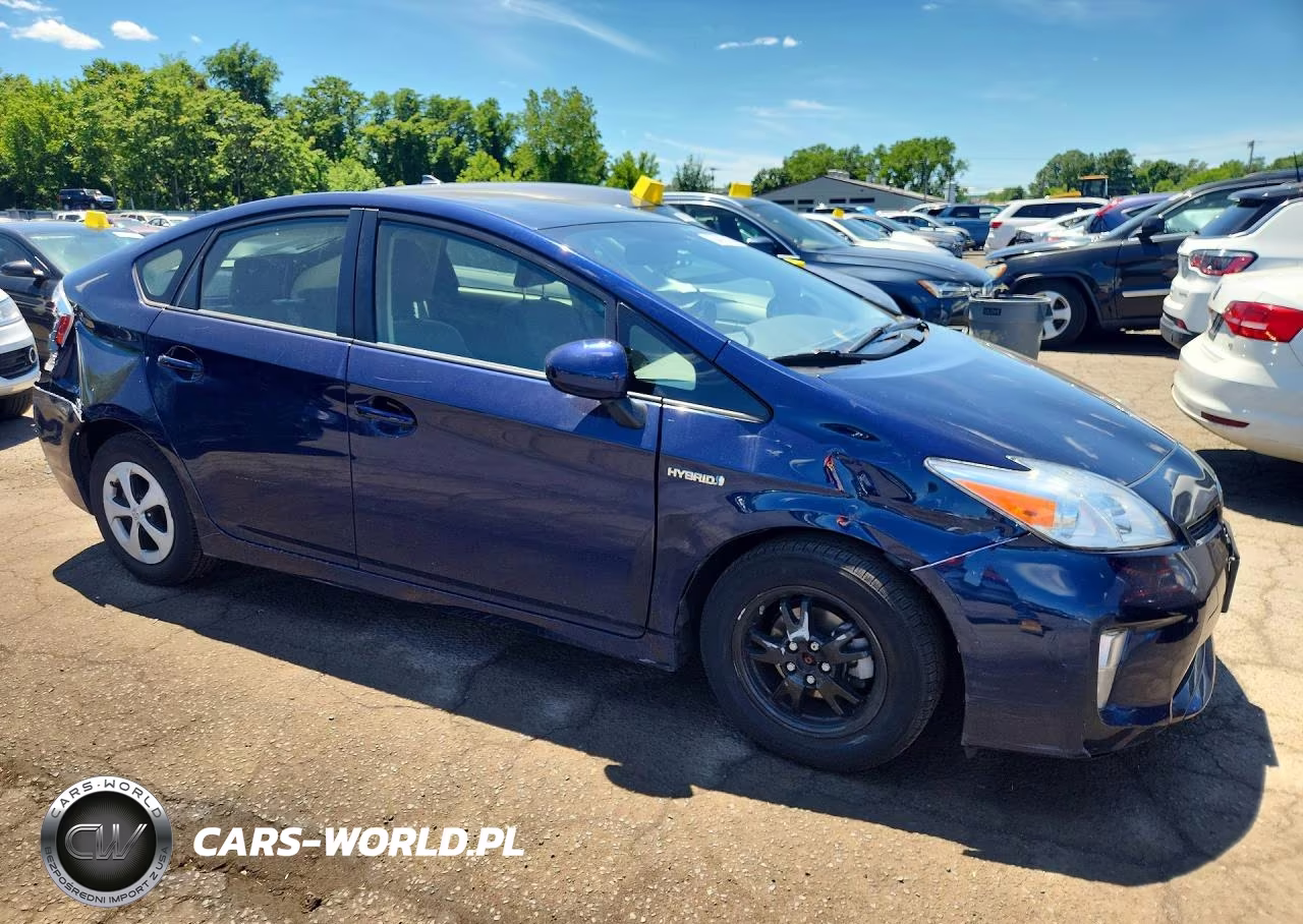 2012 Toyota Prius Three VIN:JTDKN3DU9C1523637 - 4
