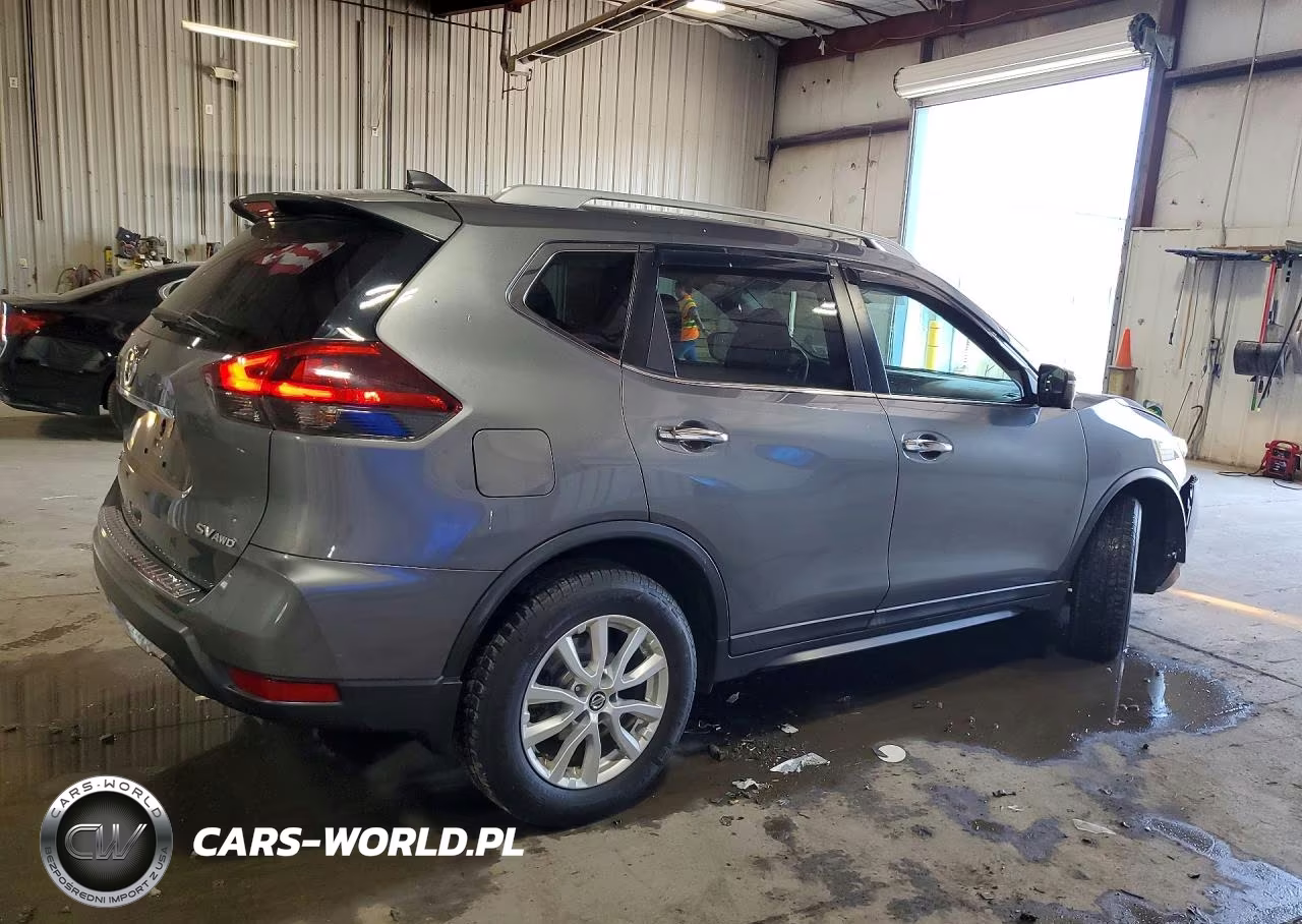 2018 Nissan Rogue S VIN:5N1AT2MV8JC752103 - 3