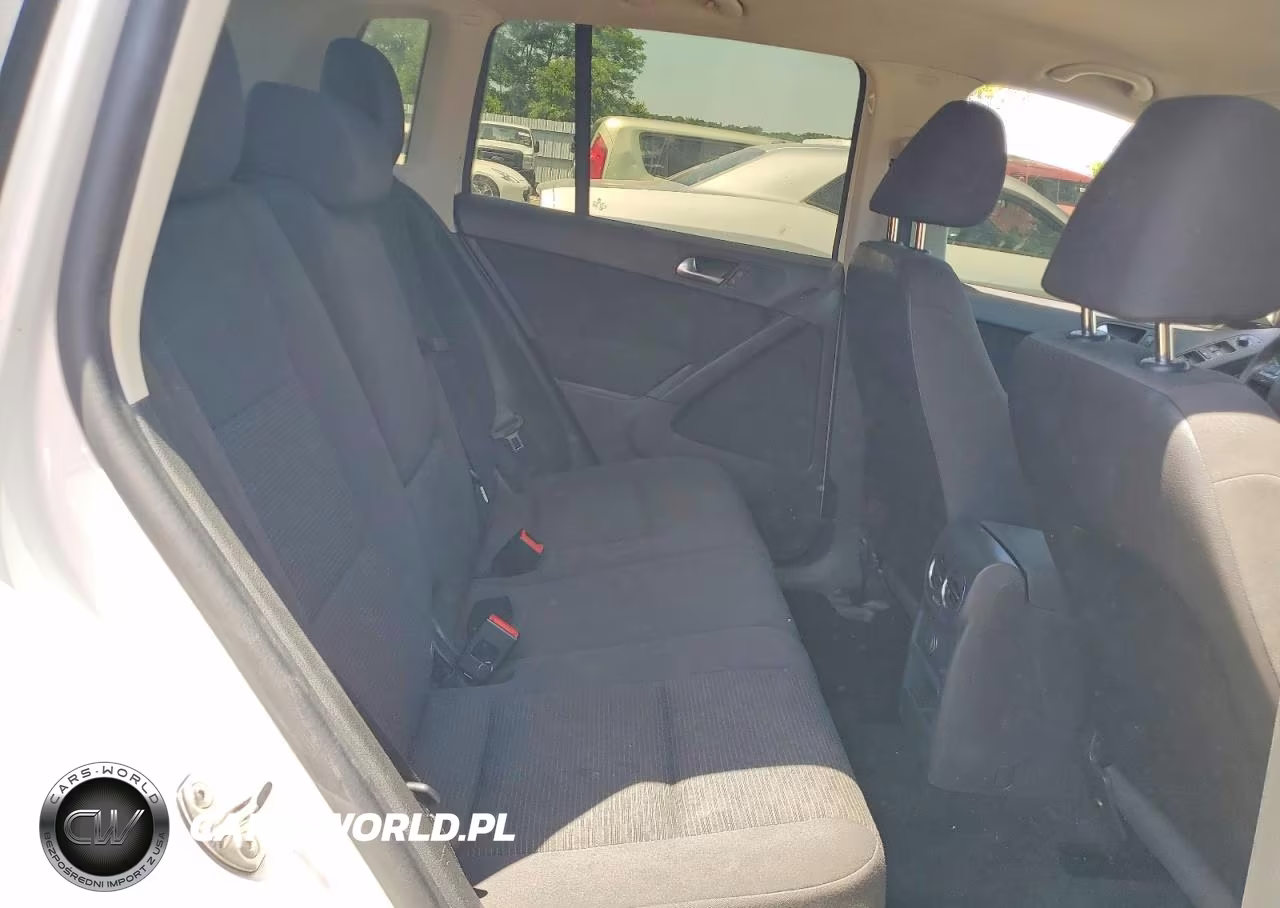 2018 Volkswagen Tiguan Limited VIN:WVGBV7AX2JK001148 - 11