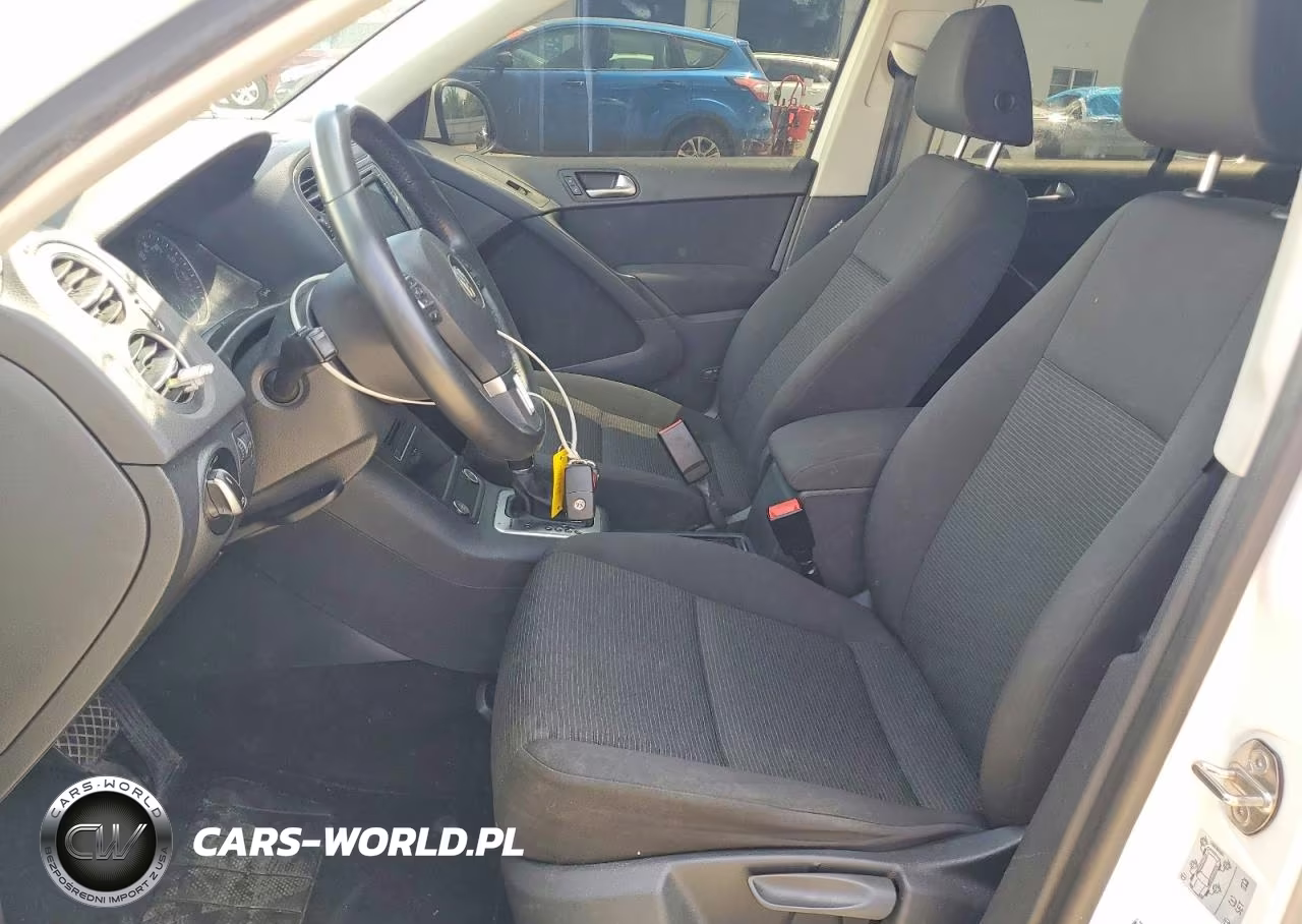 2018 Volkswagen Tiguan Limited VIN:WVGBV7AX2JK001148 - 7