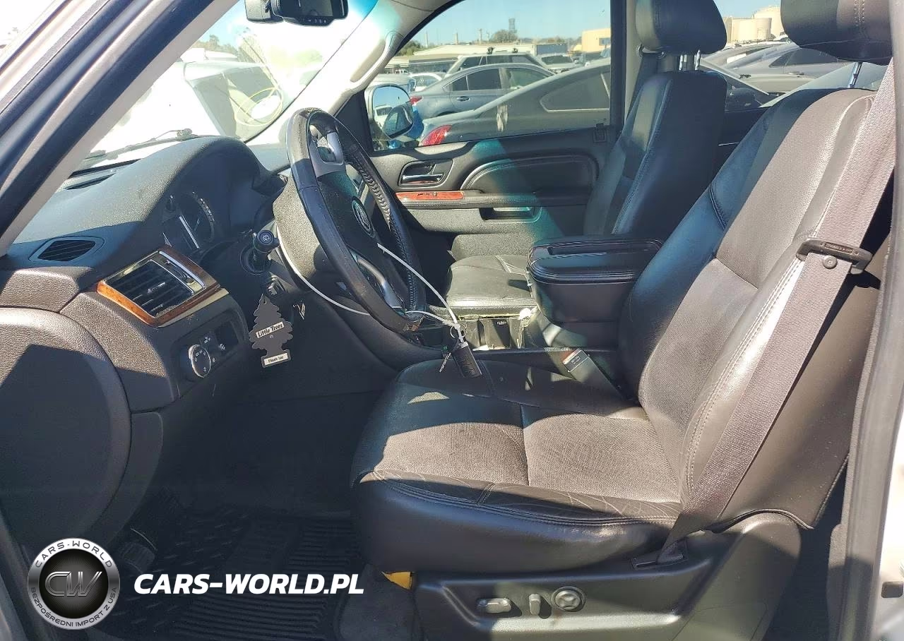 2010 Cadillac Escalade Premium VIN:1GYUCCEF6AR154176 - 7