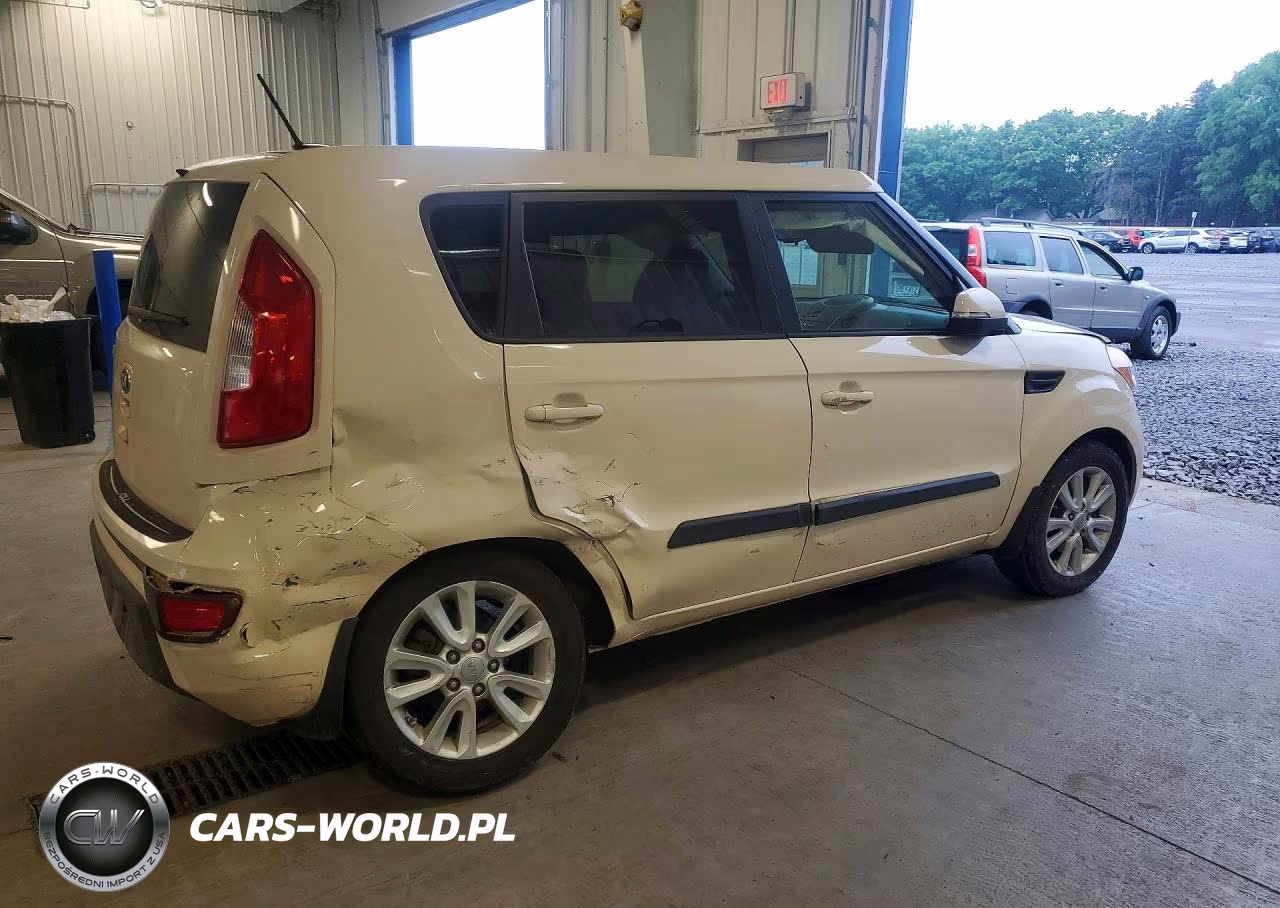 2013 Kia Soul + VIN:KNDJT2A68D7757770 - 3