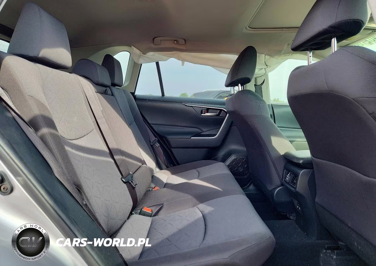 2020 Toyota Rav4 Hybrid Xle VIN:JTMRWRFV0LD550860 - 11