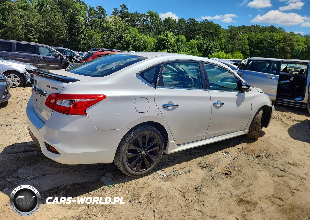 2017 Nissan Sentra Sr Turbo VIN:3N1CB7AP6HY381191 - 3