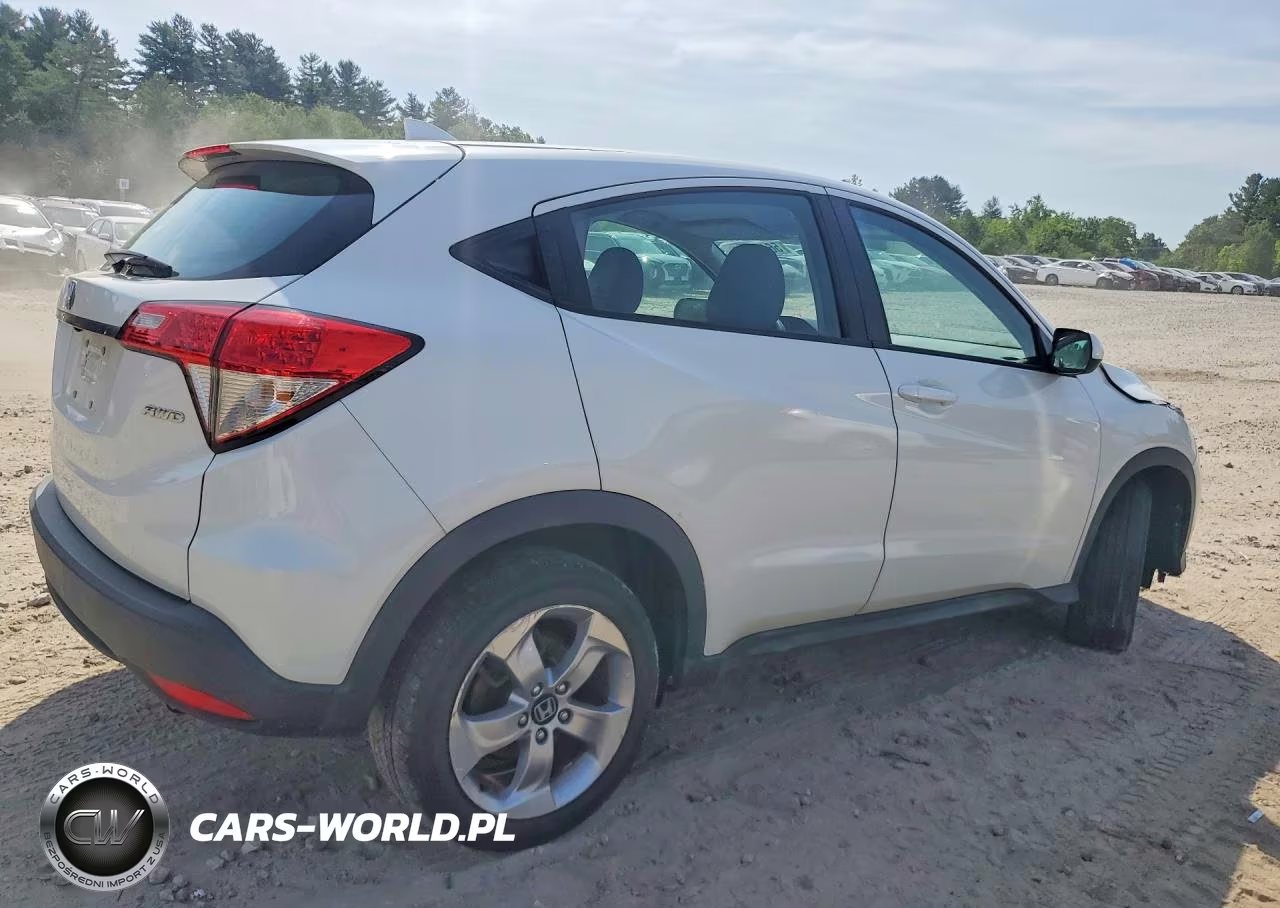 2022 Honda Hr-V Lx VIN:3CZRU6H36NM746917 - 3