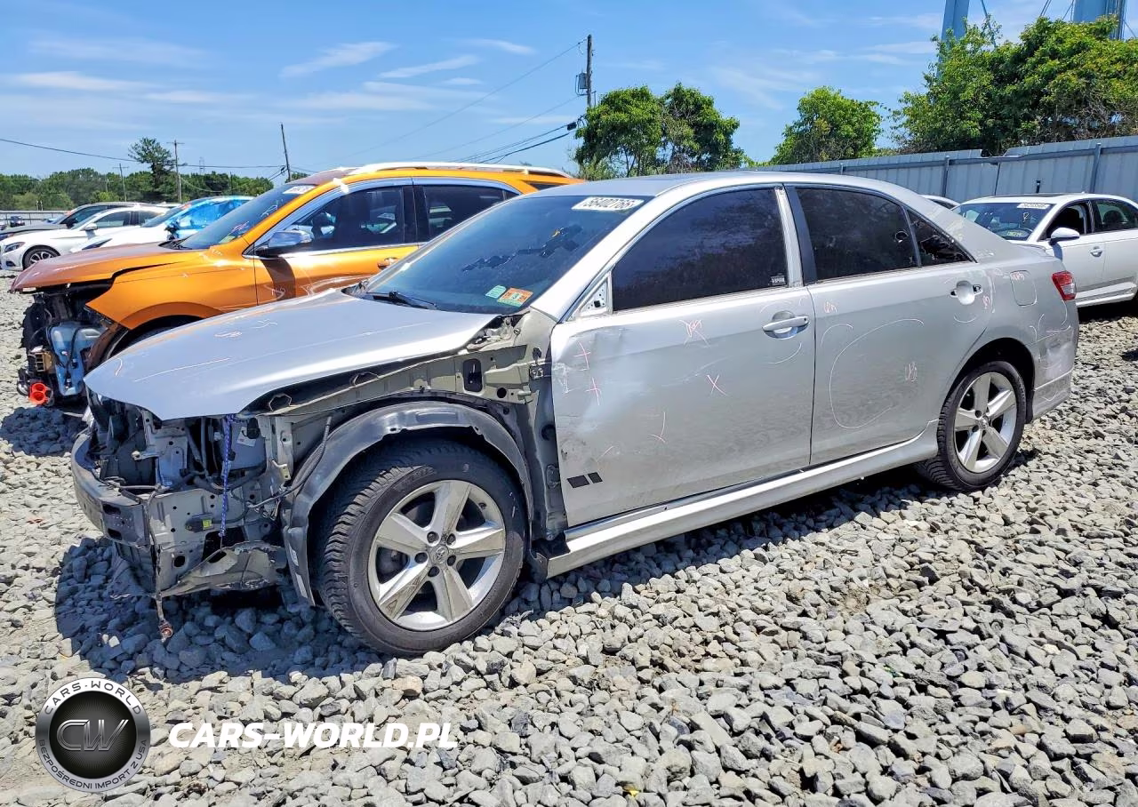 2010 Toyota Camry Se – zdjęcie 1 z 12