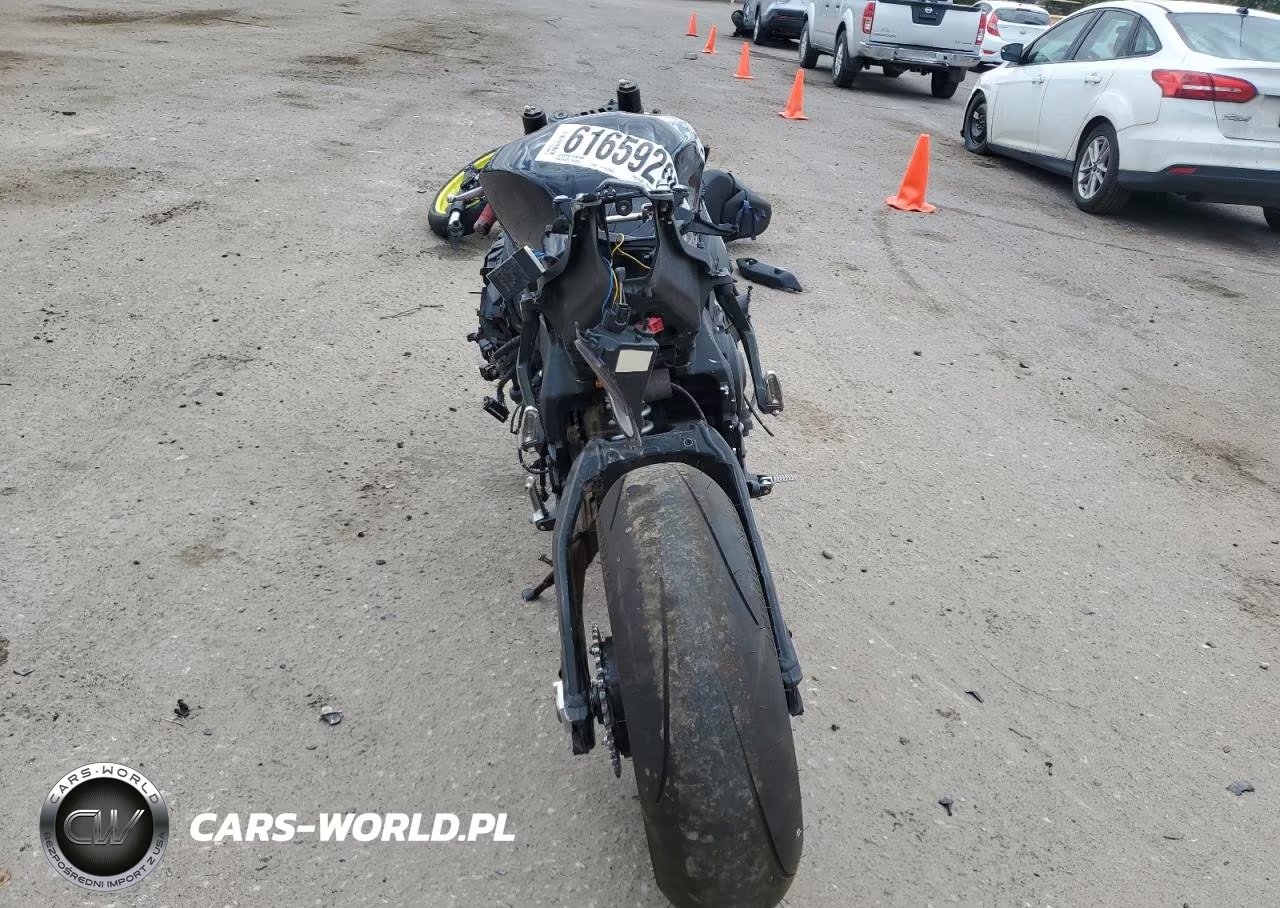 2021 Yamaha Yzfr1 VIN:JYARN66E6MA001244 - 4