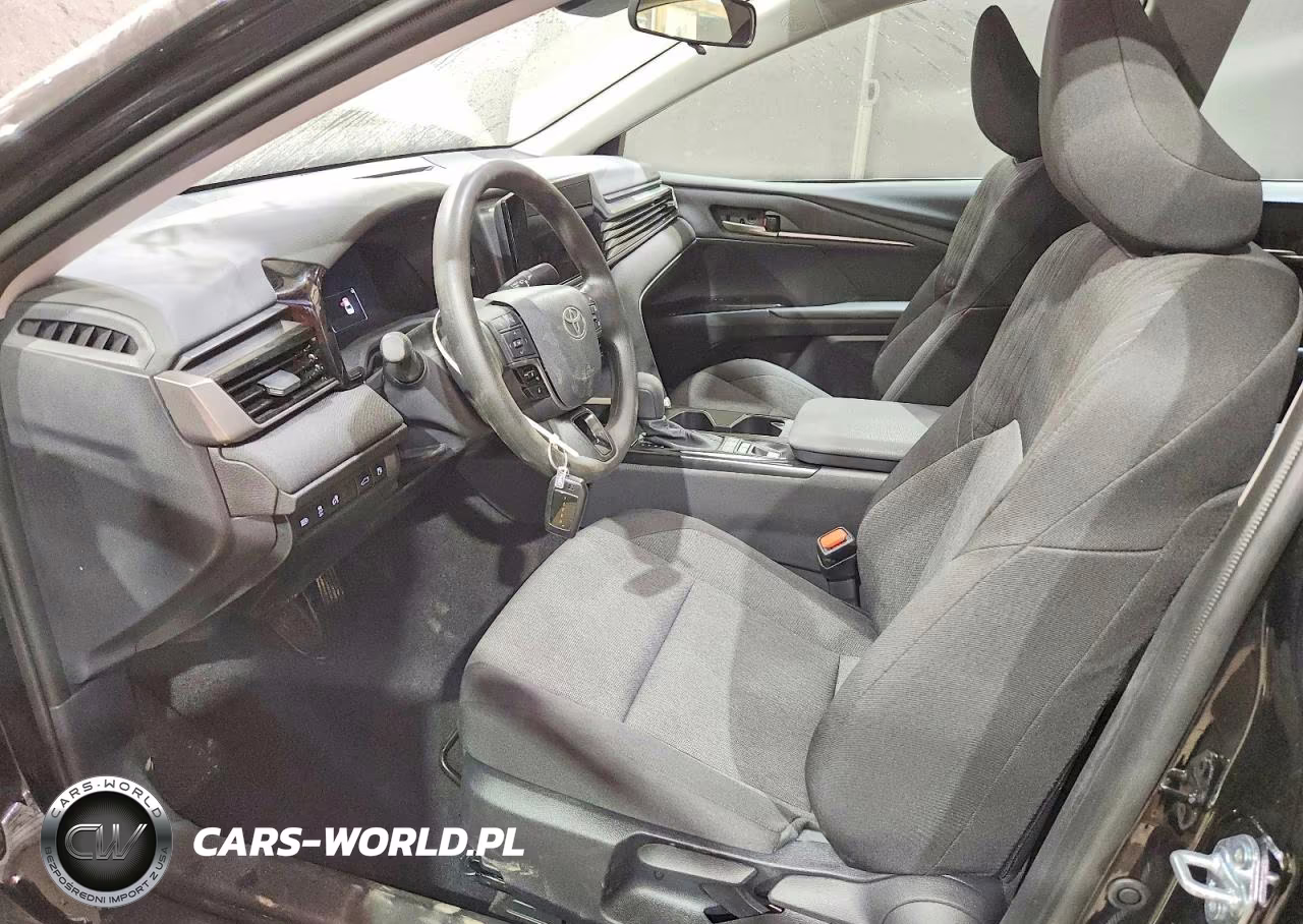 2026 Toyota Camry Le VIN:4T1DAACK1TU279890 - 7