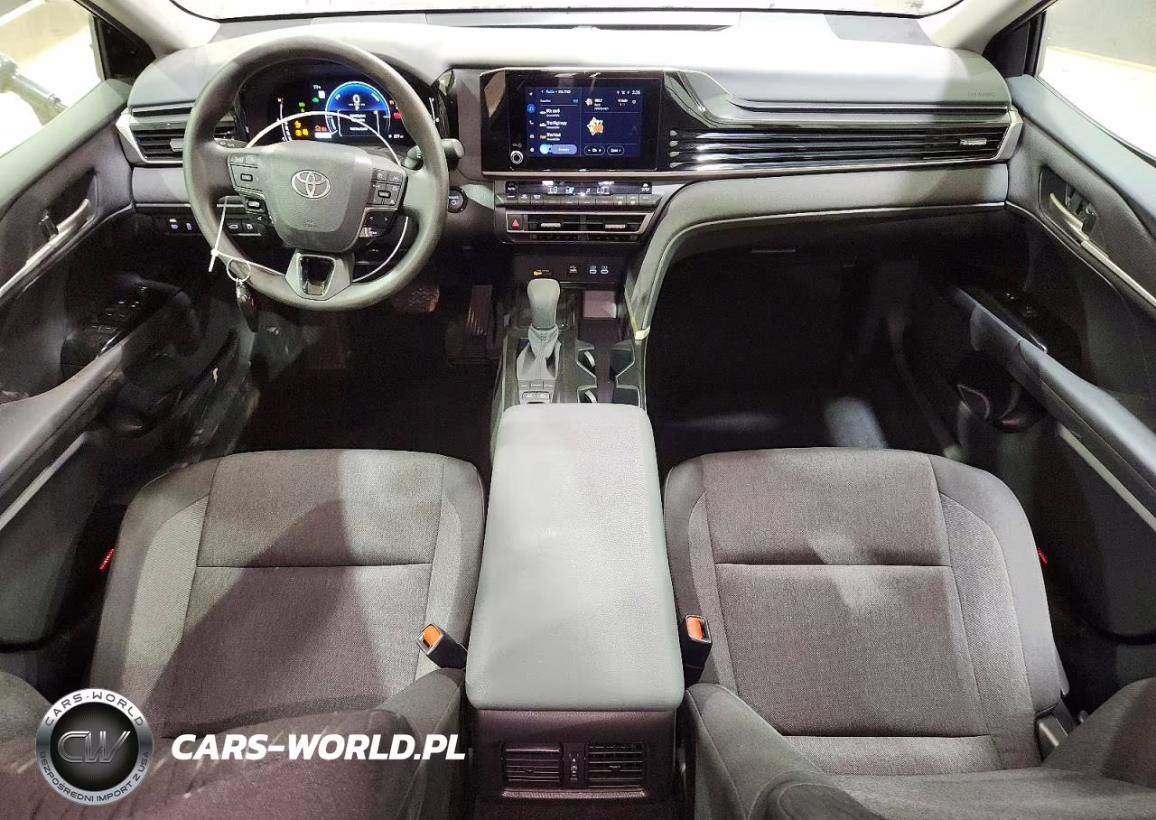 2026 Toyota Camry Le VIN:4T1DAACK1TU279890 - 8