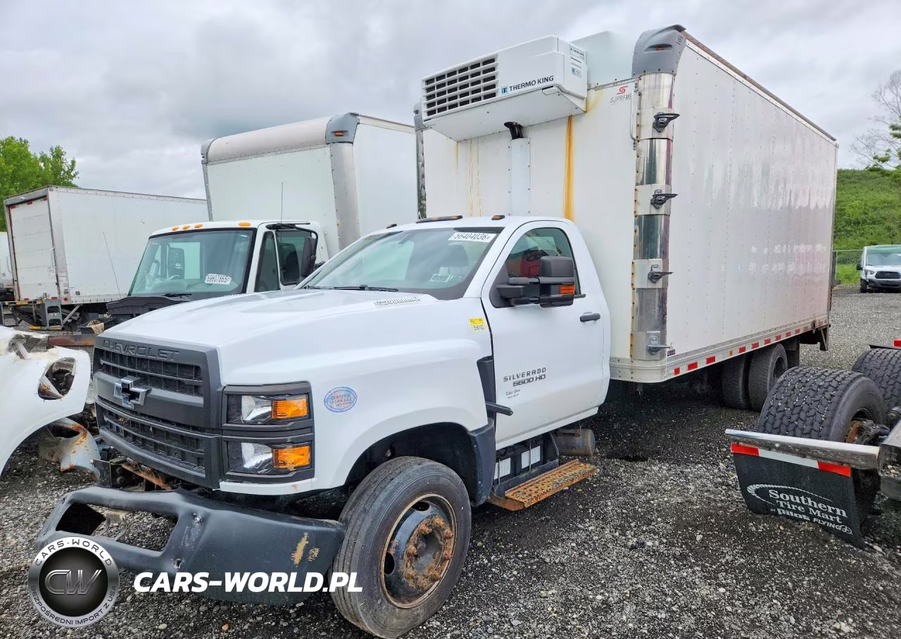 2020 Chevrolet Silverado Refrigerated Box Truck