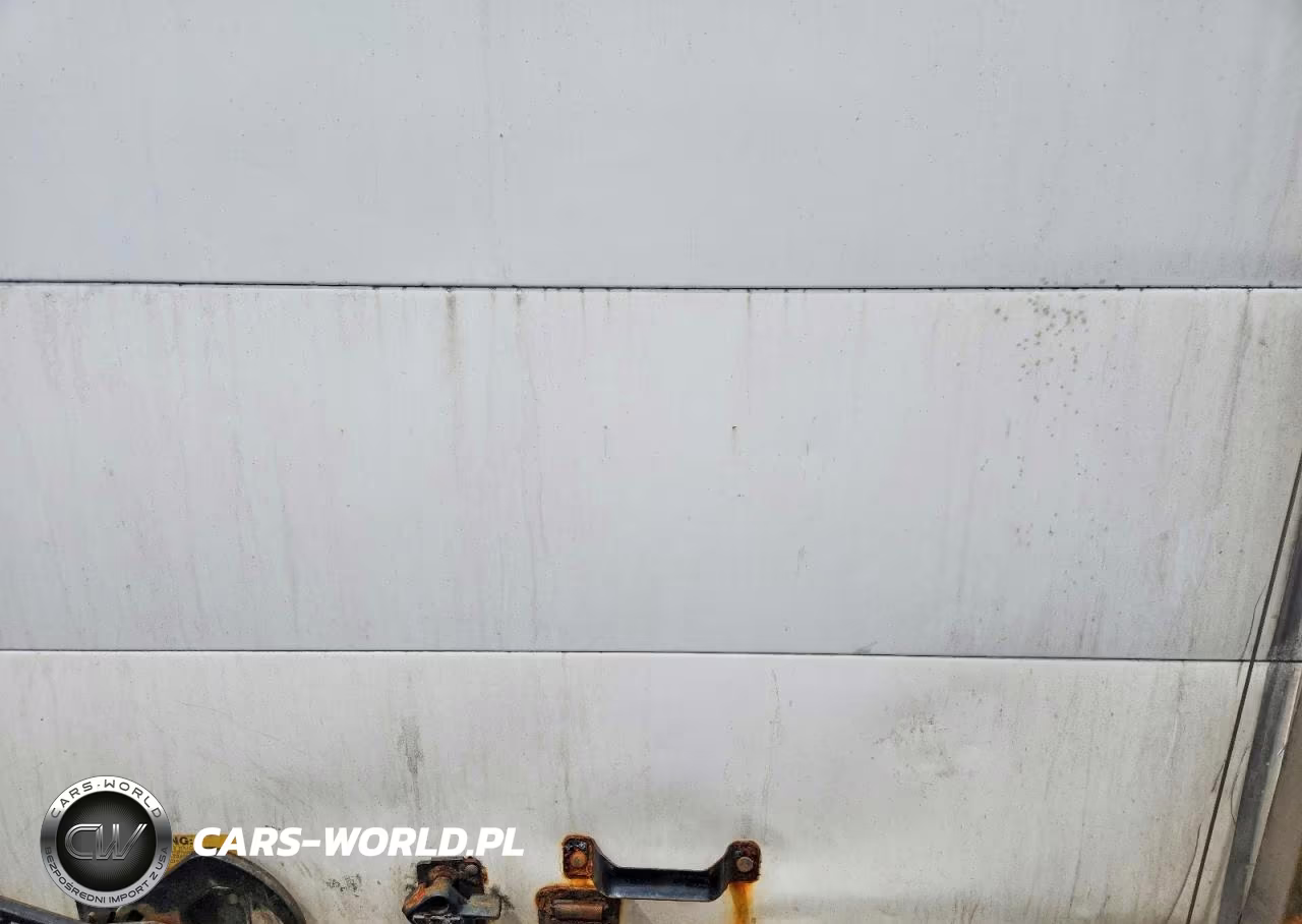 2020 Chevrolet Silverado Refrigerated Box Truck VIN:1HTKHPVKXLH263545 - 10