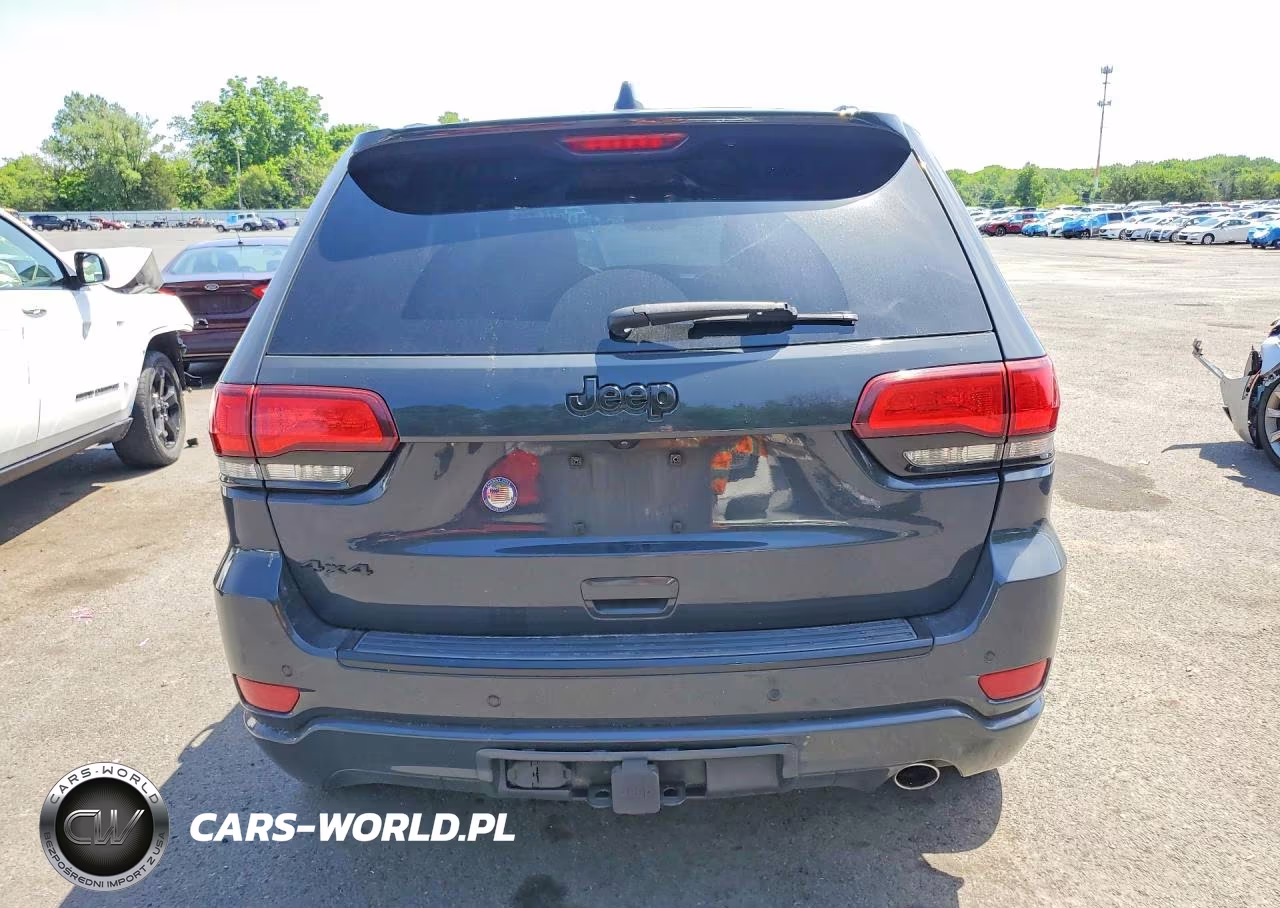 2017 Jeep Grand Cherokee Laredo VIN:1C4RJFAGXHC738529 - 6