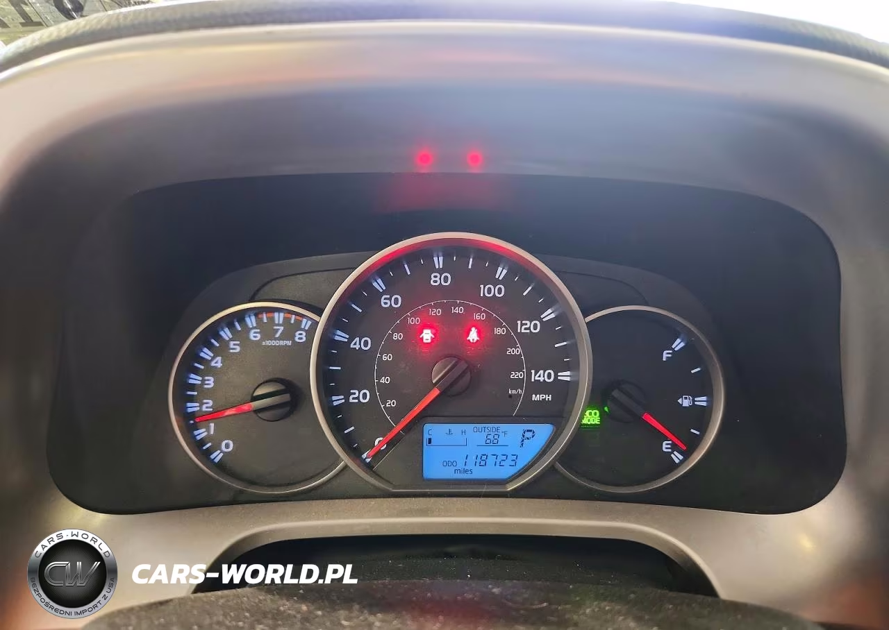 2016 Toyota Rav4 Le VIN:JTMBFREV1GJ092840 - 9