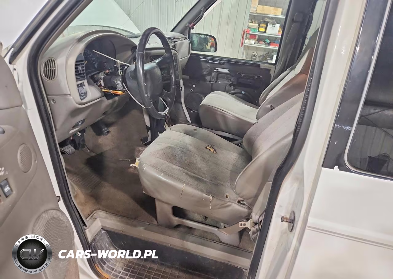 2001 Chev Astro VIN:1GNEL19W41B126899 - 7